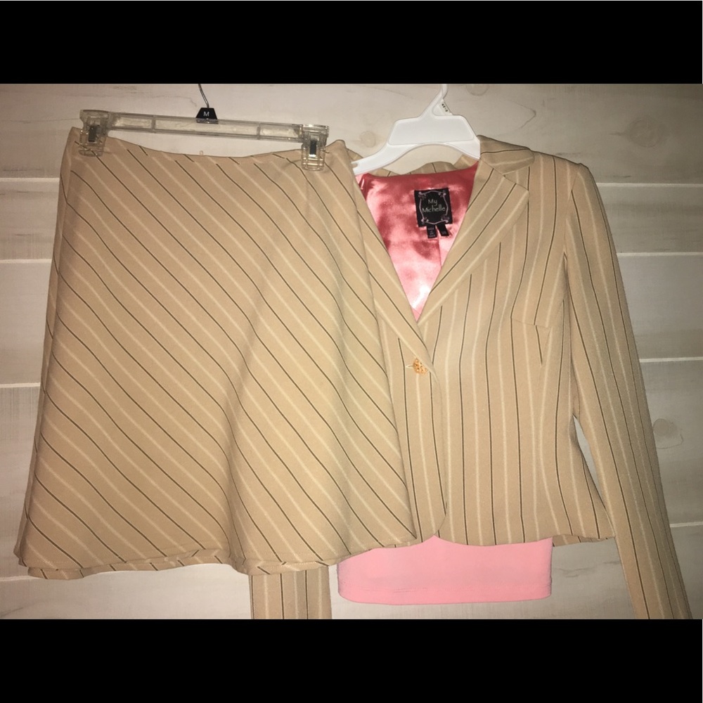 Skirt & blazer suit with cami tank top!